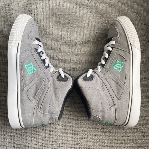 DC youth fabric hightop skate sneaker size 5 Spartan High TX SE - Picture 5 of 8